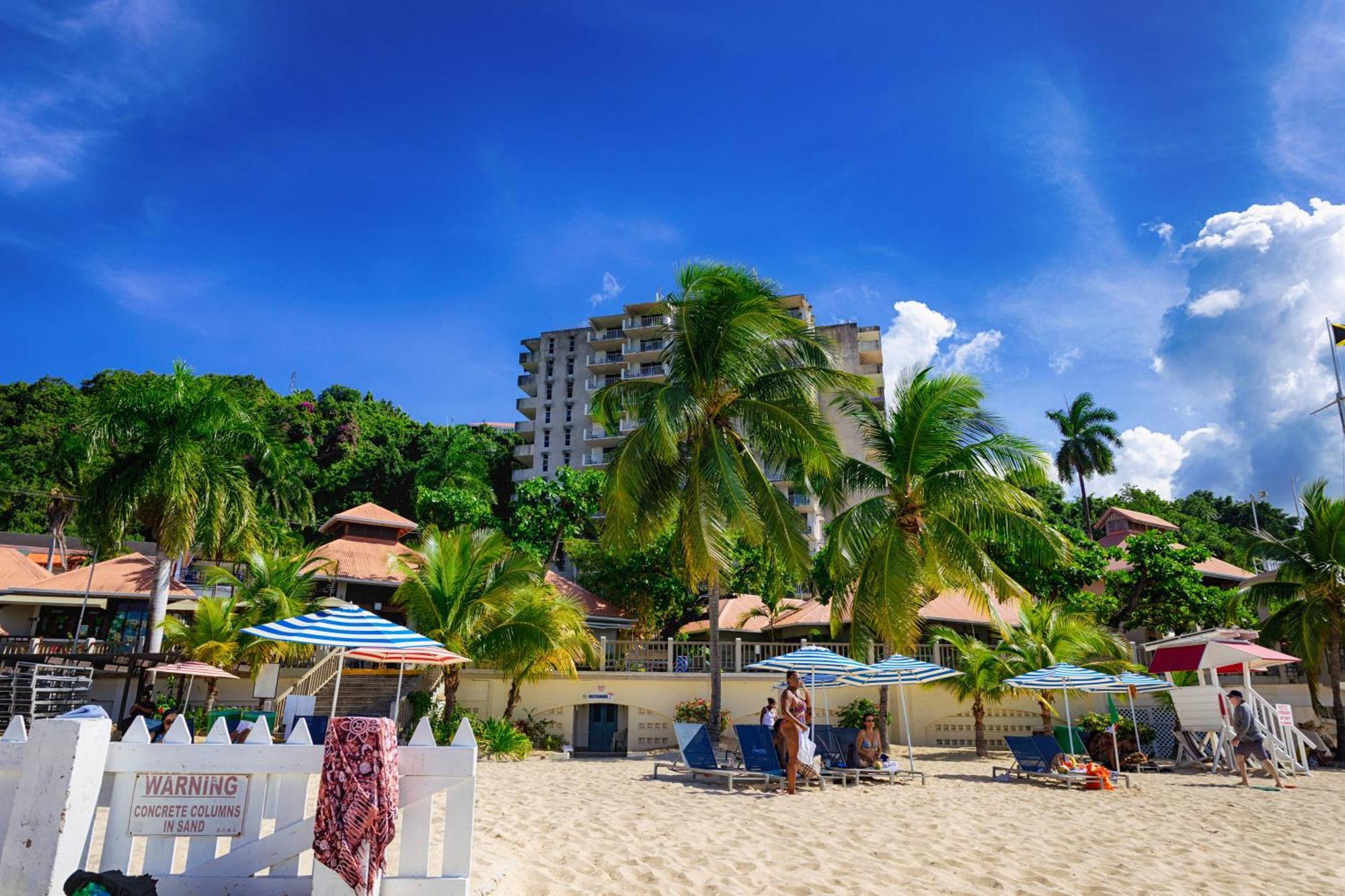 Montego Bay Club Apartments Екстериор снимка