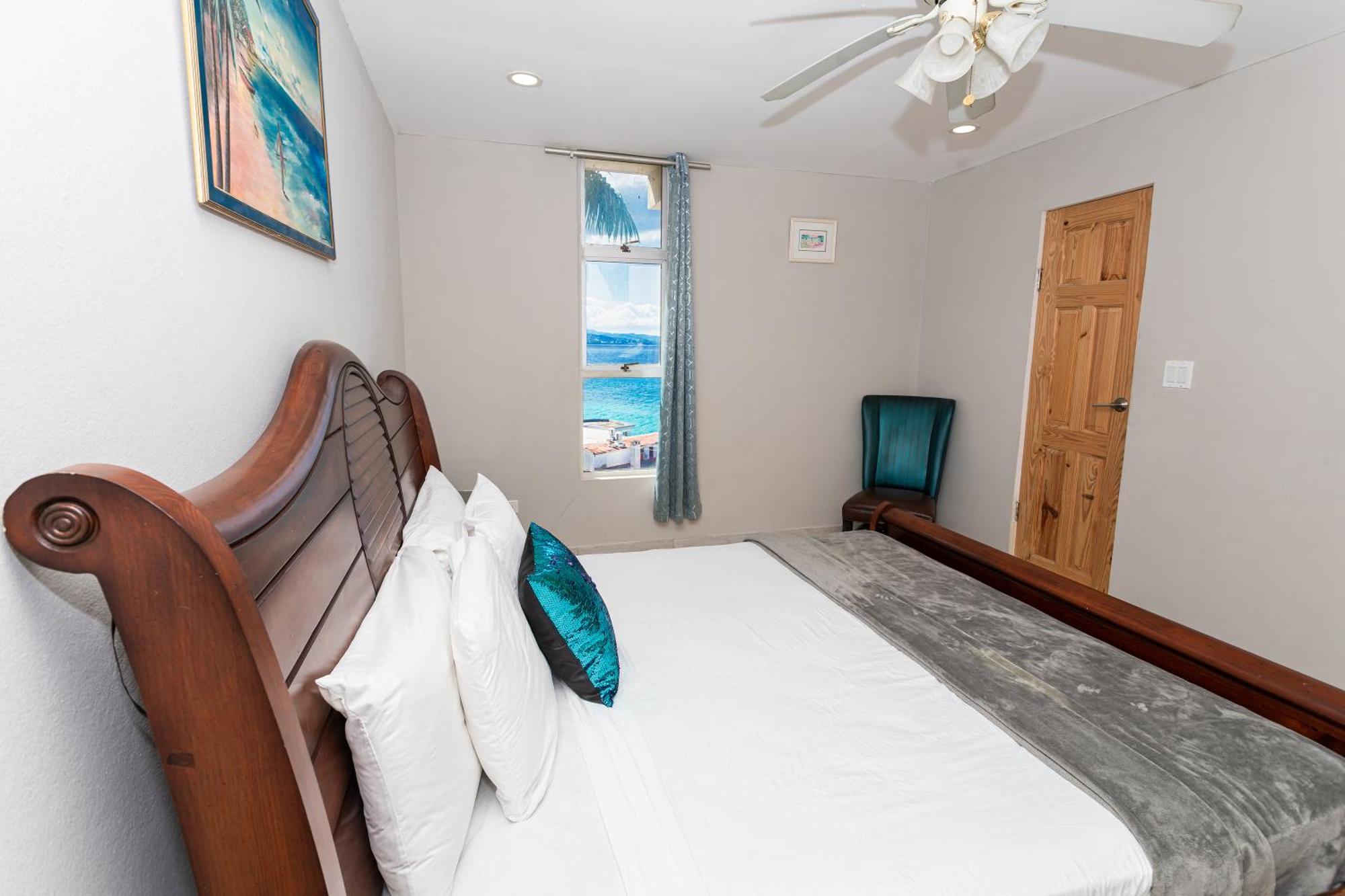 Montego Bay Club Apartments Екстериор снимка