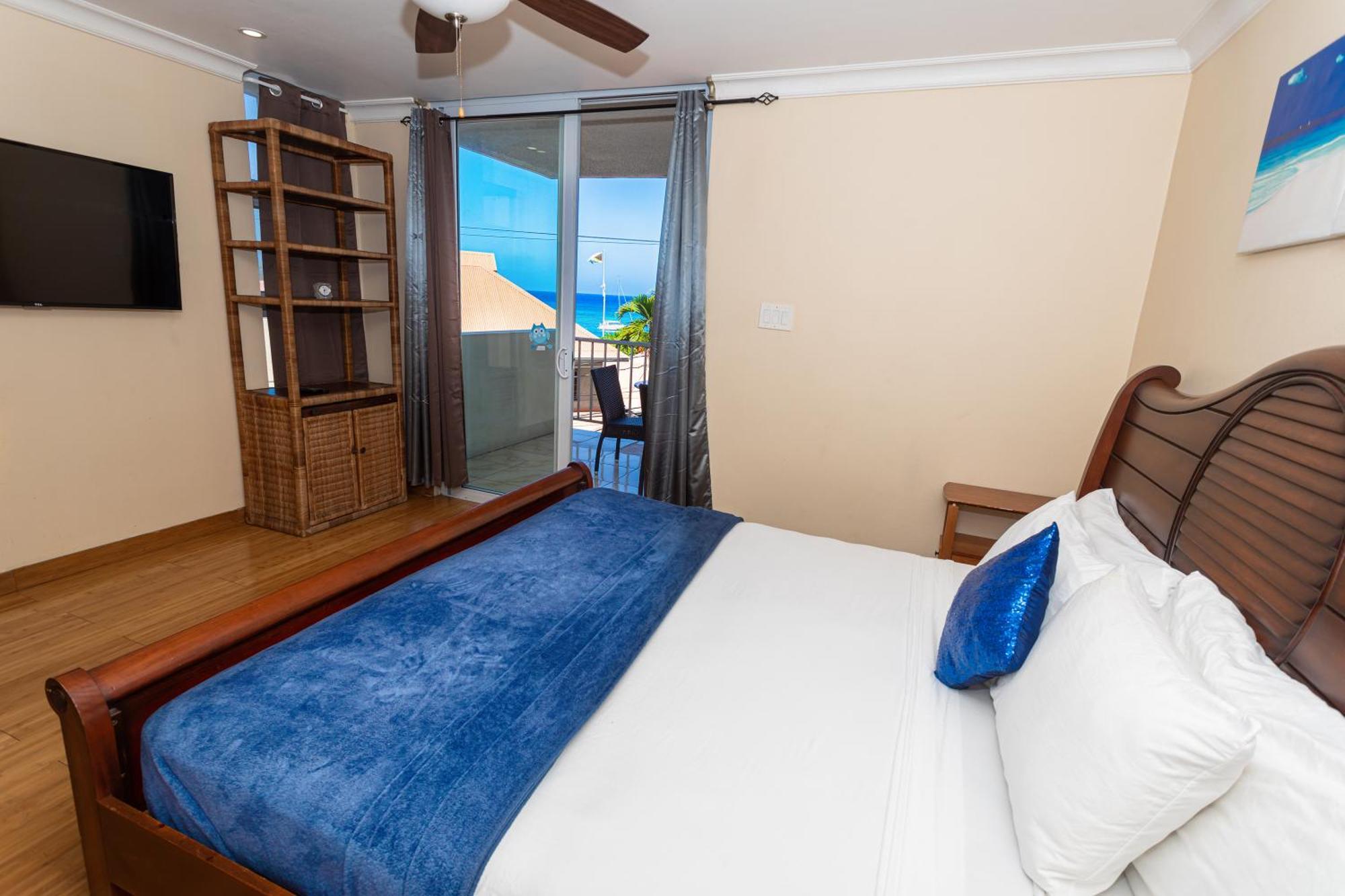Montego Bay Club Apartments Екстериор снимка