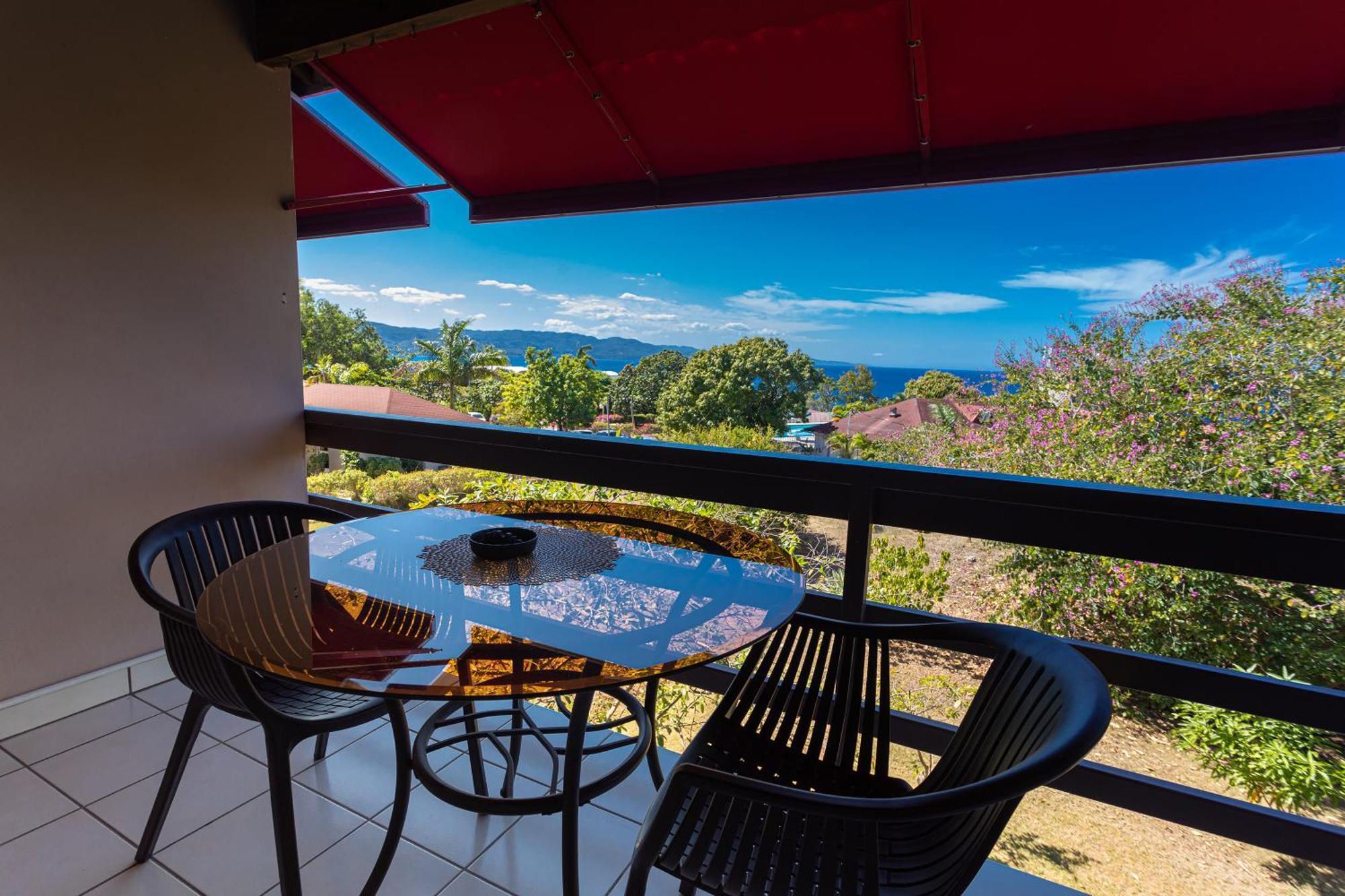 Montego Bay Club Apartments Екстериор снимка